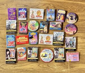 Lot Of 24 Disney Pinback Buttons Movie Pins Ads Aladdin Mermaid Pocahontas more!
